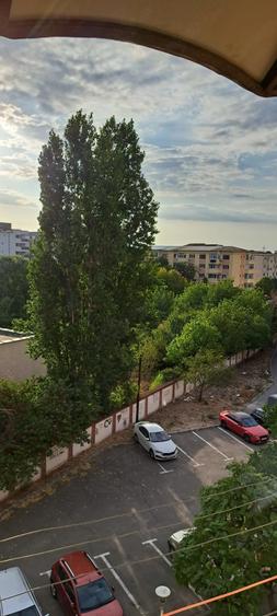 Apartament cu 3 camere decomandat în 1 Mai
