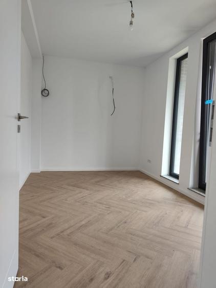 Casă cu 4 camere în Mogoșoaia