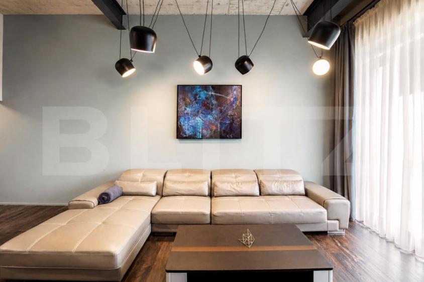 Apartament cu 3 camere semidecomandat în Central