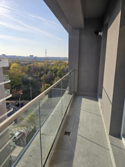 Apartament cu 3 camere decomandat în Vitan