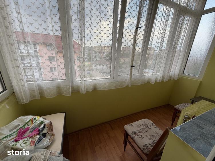 Apartament cu 2 camere semidecomandat în Micro 4