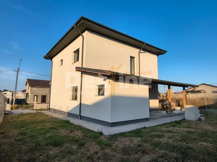 Casă individuală cu 5 camere cu Canalizare în Agigea