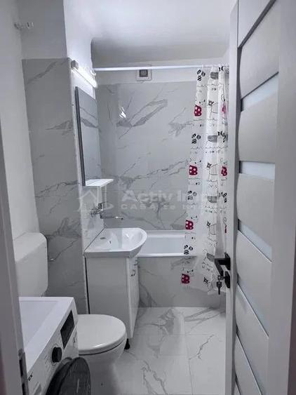 Garsonieră decomandată în Central