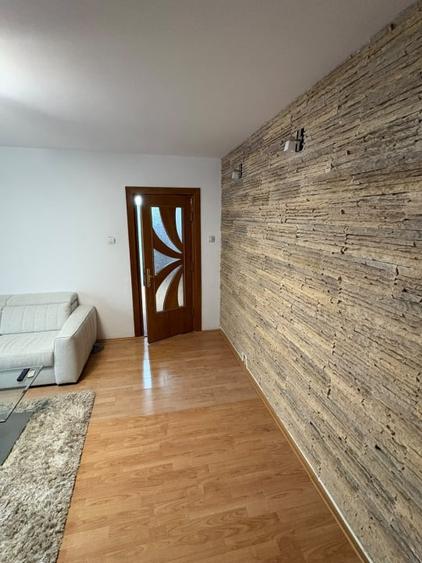 Apartament cu 2 camere semidecomandat, mobilat în Brazda lui Novac