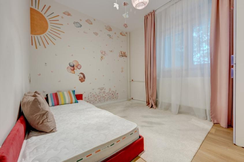 Apartament cu 4 camere decomandat, mobilat în Aviației
