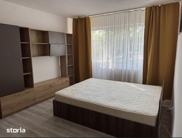 Garsonieră decomandată în Complex Studențesc
