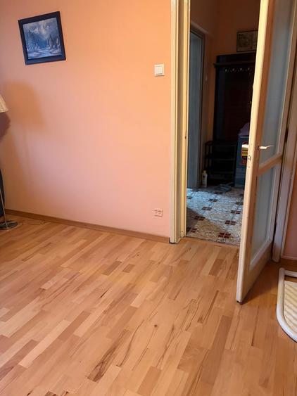 Apartament cu 3 camere semidecomandat în Titan