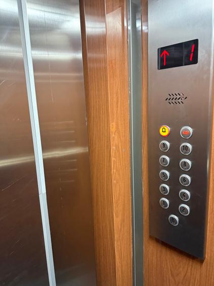 Apartament cu 4 camere decomandat în Brâncoveanu