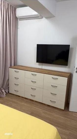 Apartament cu 3 camere decomandat în Berceni