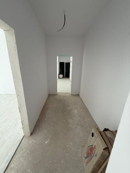 Apartament cu 3 camere decomandat în Giroc