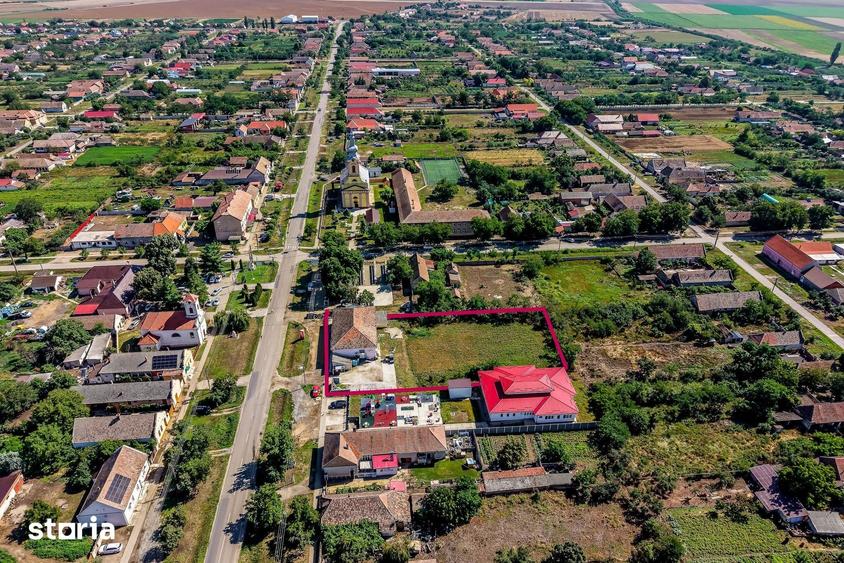 Spațiu comercial, de 274 mp, în Secusigiu
