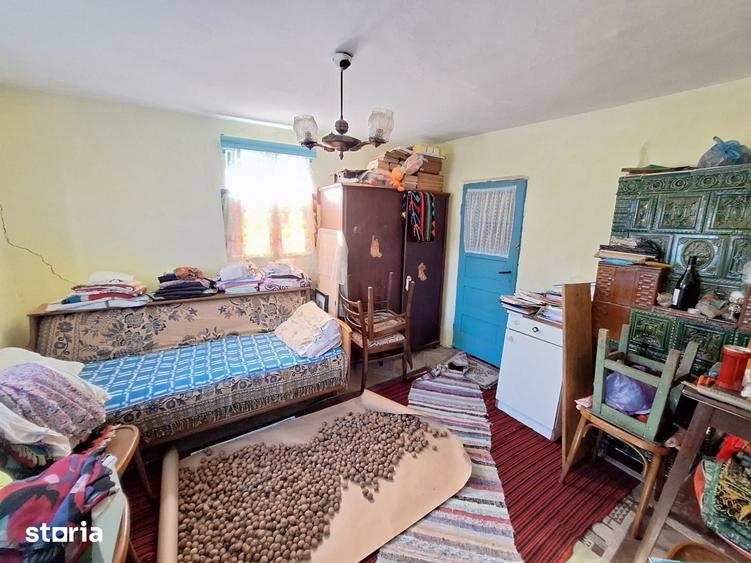 Casă cu 2 camere cu Teren 820 Mp în Sărata