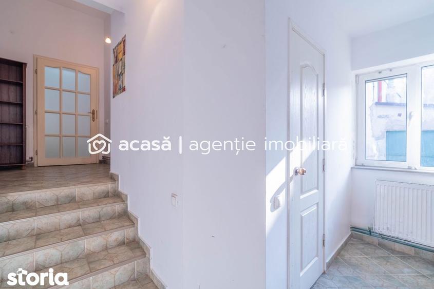 Apartament cu 4 camere, mobilat în Central
