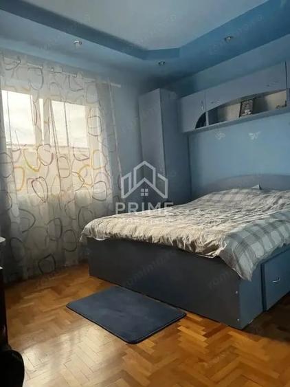 Apartament cu 4 camere semidecomandat în Central