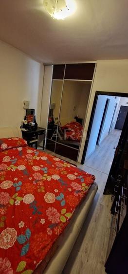 Apartament cu 3 camere decomandat, mobilat în Florești
