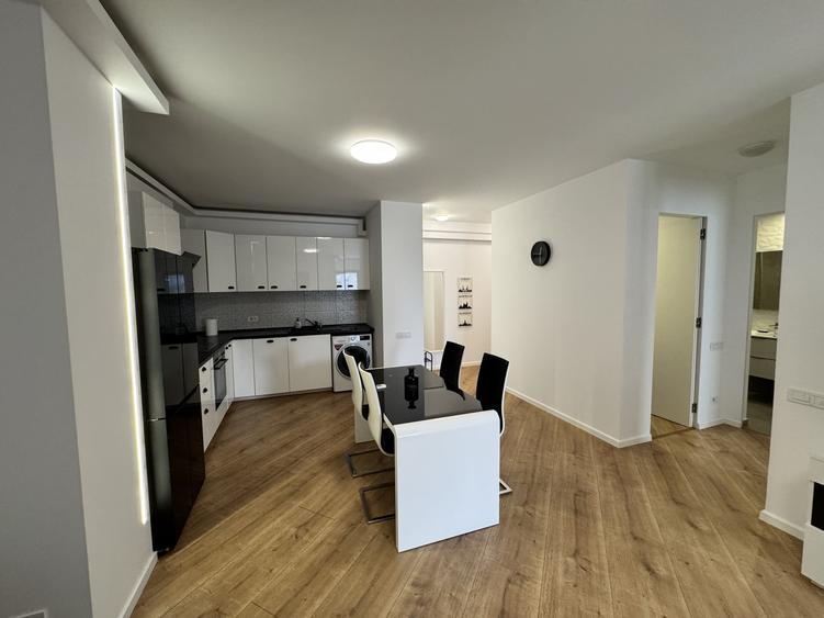 Apartament cu 3 camere decomandat, mobilat în Pipera
