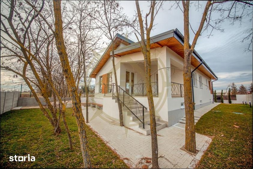 Casă cu 8 camere cu Teren 565 Mp în Snagov