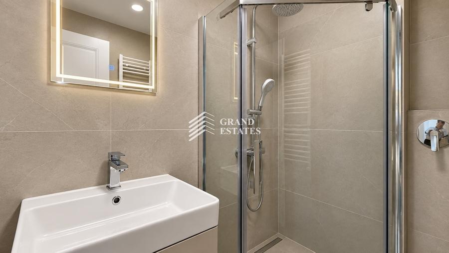 Apartament cu 4 camere decomandat, mobilat în Centrul Civic