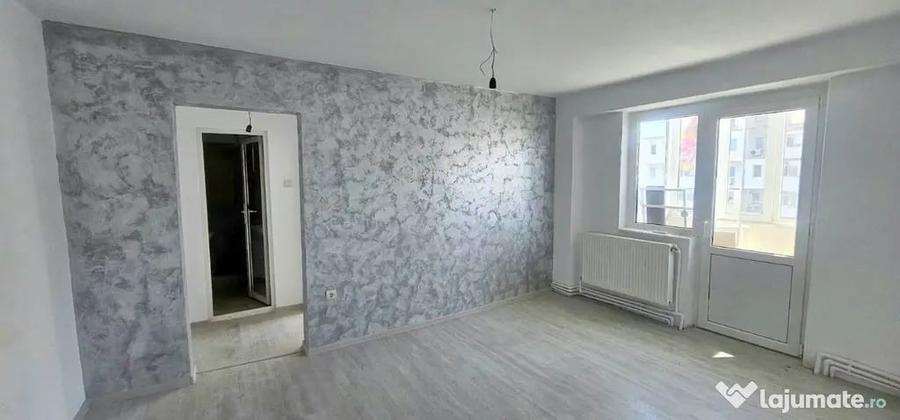 Apartament cu 2 camere decomandat în Viziru 3