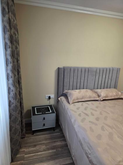 Apartament cu 2 camere decomandat în 1 Decembrie