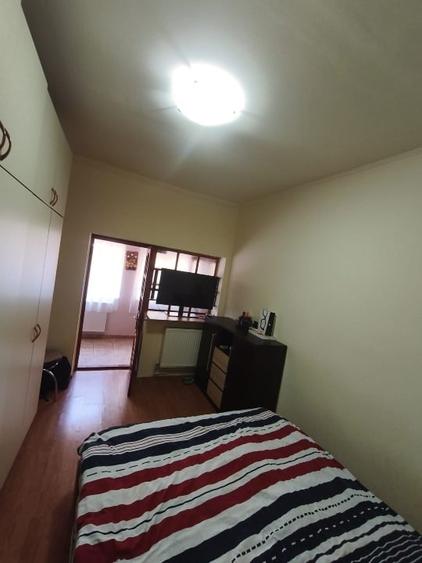 Casă individuală cu 3 camere cu Canalizare în Tomis II