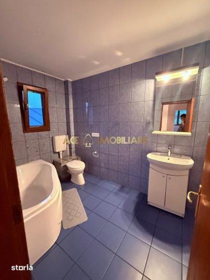 Casă cu 4 camere cu Teren 50 Mp în Vitan