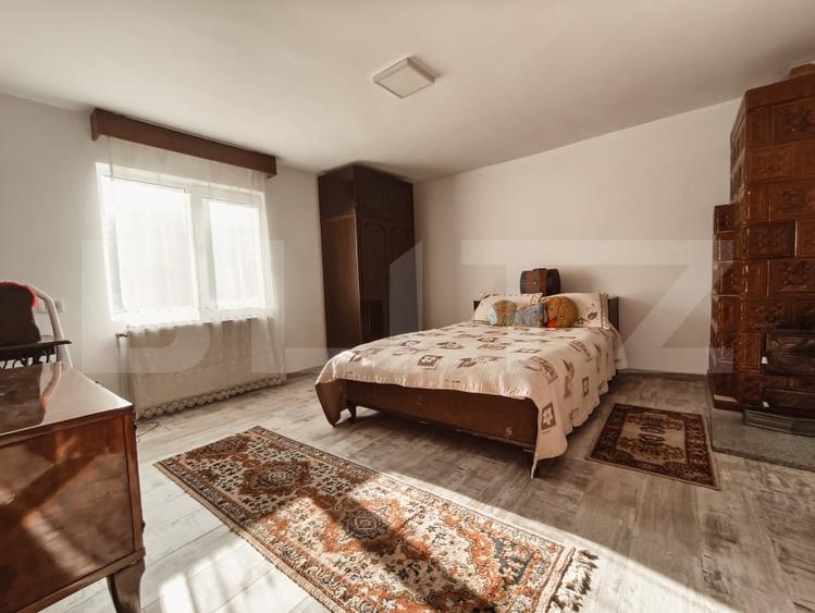 Casă individuală cu 4 camere cu Teren 1650 Mp în Exterior Est