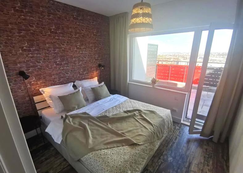 Apartament cu 2 camere semidecomandat, mobilat în Baciu