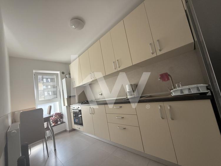 Apartament cu 2 camere decomandat în Tractorul