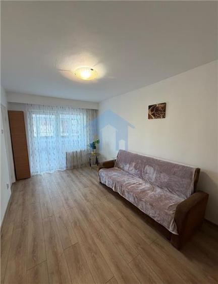 Garsonieră decomandată în Zorilor