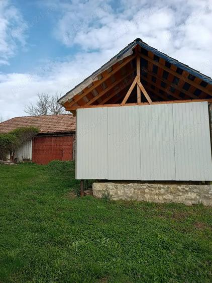 Casă cu 2 camere cu Teren 3000 Mp în Vârfurile
