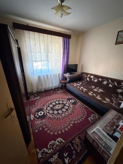 Apartament cu 2 camere semidecomandat, mobilat în Filiași