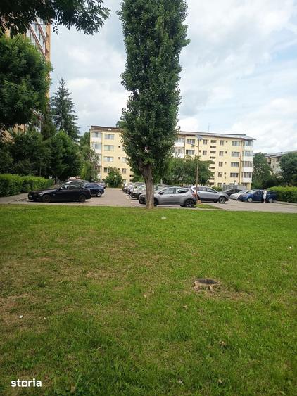 Apartament cu 2 camere semidecomandat în Micro 6