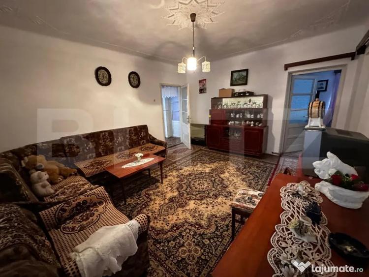 Casa cu 2 apartamente, 6 camere, teren 800 mp-ideal pensiune - 5