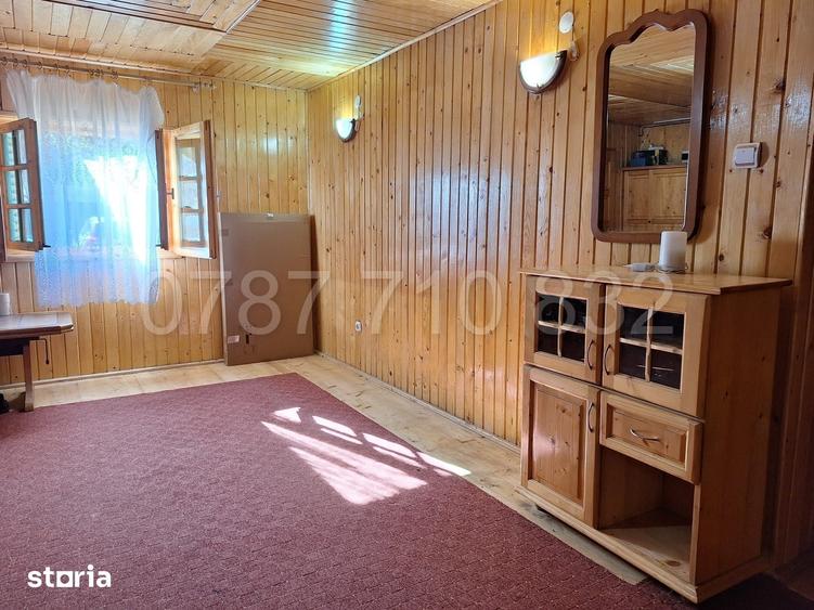 Casă cu 3 camere cu Teren 428 Mp în Măneciu