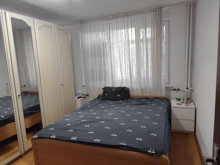 Apartament cu 2 camere semidecomandat în Câmpeni