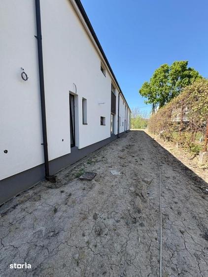 Casă cu 4 camere cu Teren 111 Mp în Vasile Alecsandri