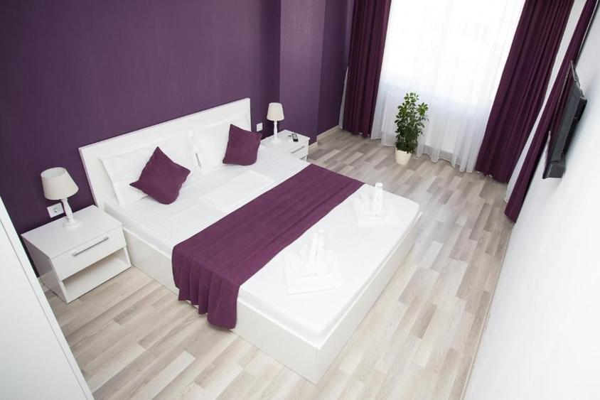 Apartament cu 2 camere decomandat, mobilat în Mamaia