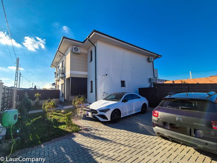 Duplex cu 4 camere cu Canalizare în Trivale