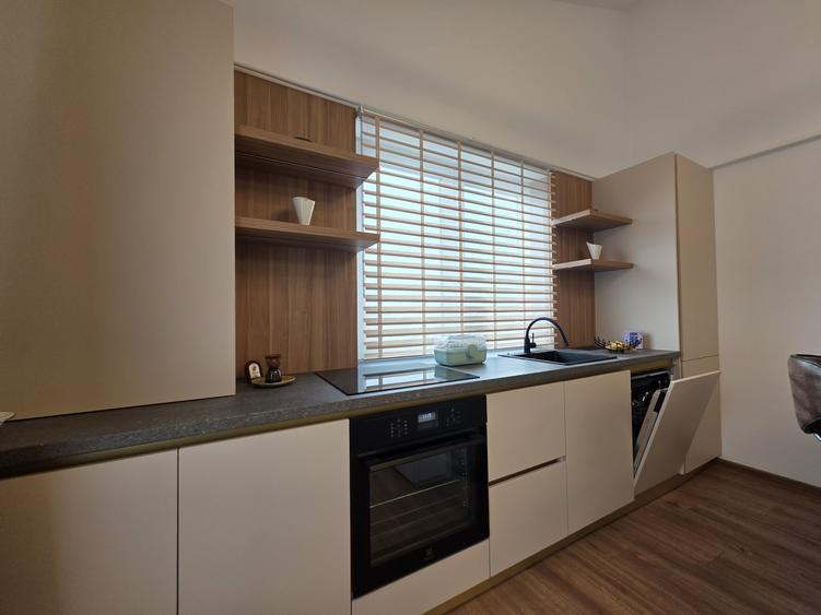 Apartament cu 3 camere decomandat în Sânpetru