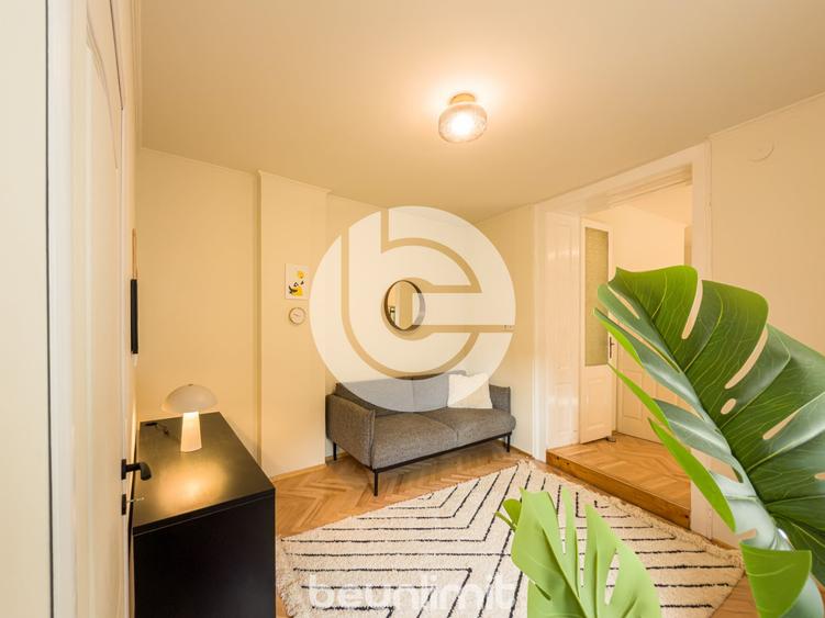 Apartament cu 3 camere decomandat, mobilat în Ultracentral