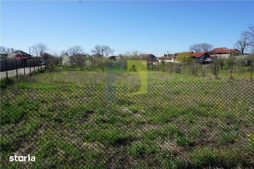 Teren de 398 mp, în Malu Mare