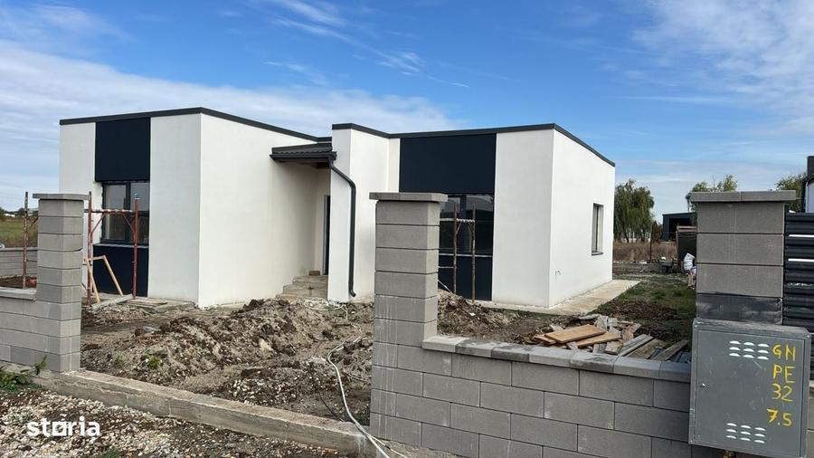 Casă cu 3 camere cu Teren 400 Mp în Berceni