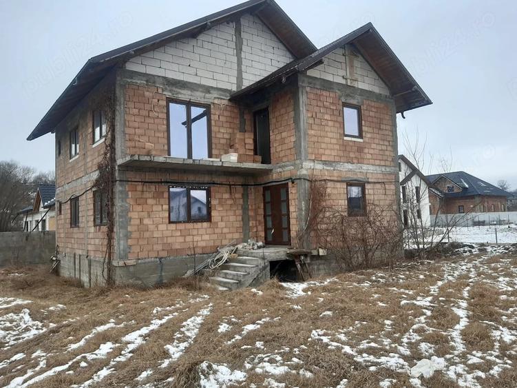 Casă cu 1 camere cu Teren 660 Mp în Central