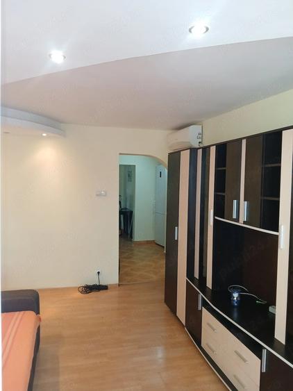 Proprietar: Inchiriez apartament 2 camere, decomandat,utilat, parcare 7 min Metrou Pia?a Sudului - 10