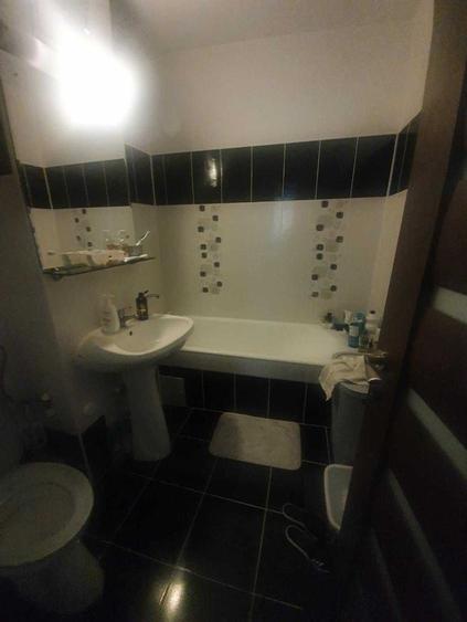 Apartament cu 2 camere decomandat în Calea București