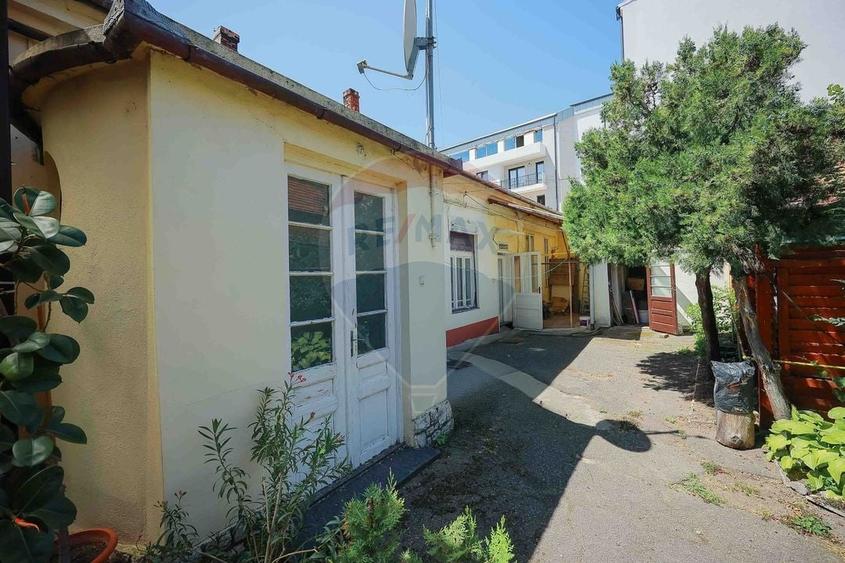 Apartament cu 3 camere semidecomandat în Ultracentral