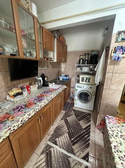 Apartament cu 3 camere decomandat în Tomești