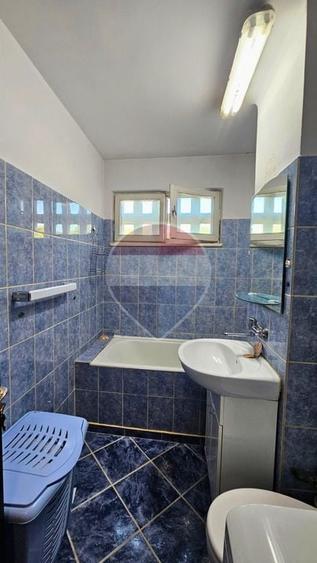 Apartament cu 2 camere semidecomandat, mobilat în Nord