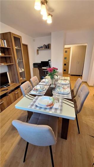 Apartament cu 4 camere decomandat, mobilat în Complex Studențesc